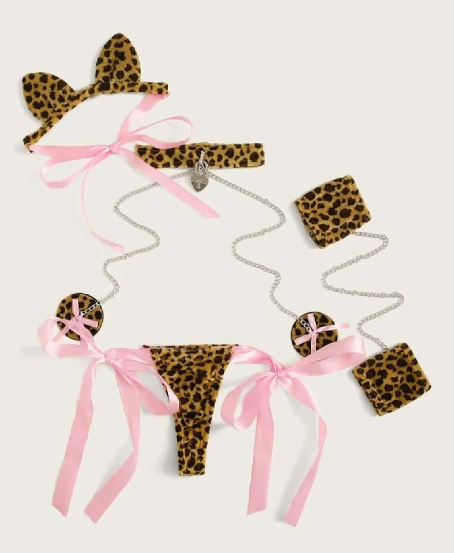 Womens lace negligee with g-string -leopard lingerie set