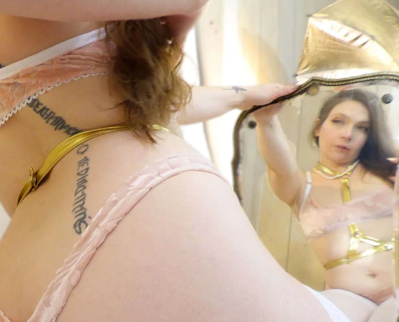 Triangulated Body Harness in Gold with Snaps