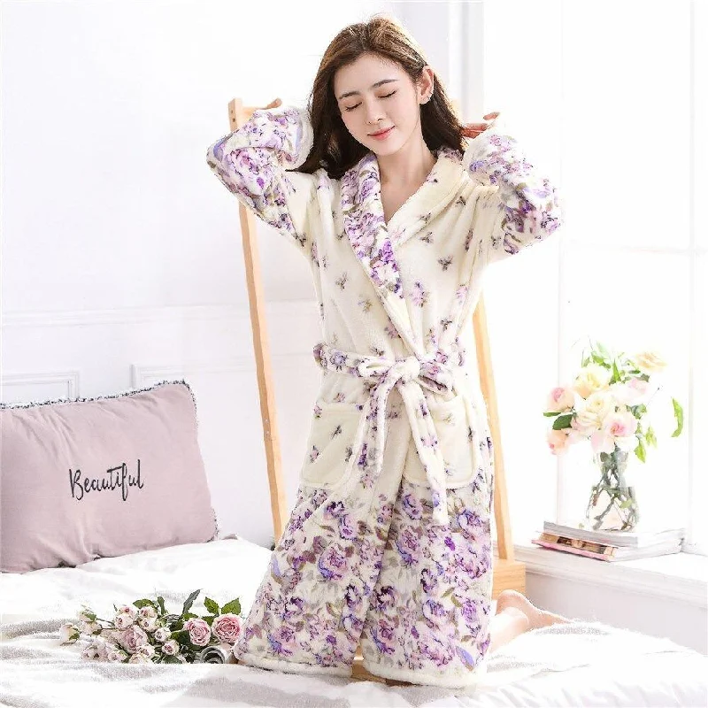 Womens robes that enhance curves flattering-Peignoir Femme<br> Fleuri