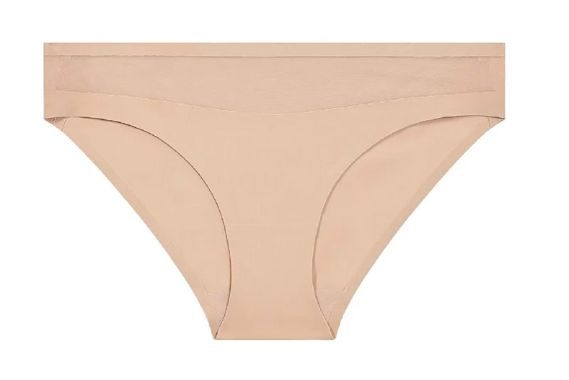 Ruffled bikinis for a playful touch -Simone Perele Essentiel Seamless Bikini Peau Rose 13V720 Ruffled bikinis for a playful touch -Simone Perele Essentiel Seamless Bikini Peau Rose 13V720