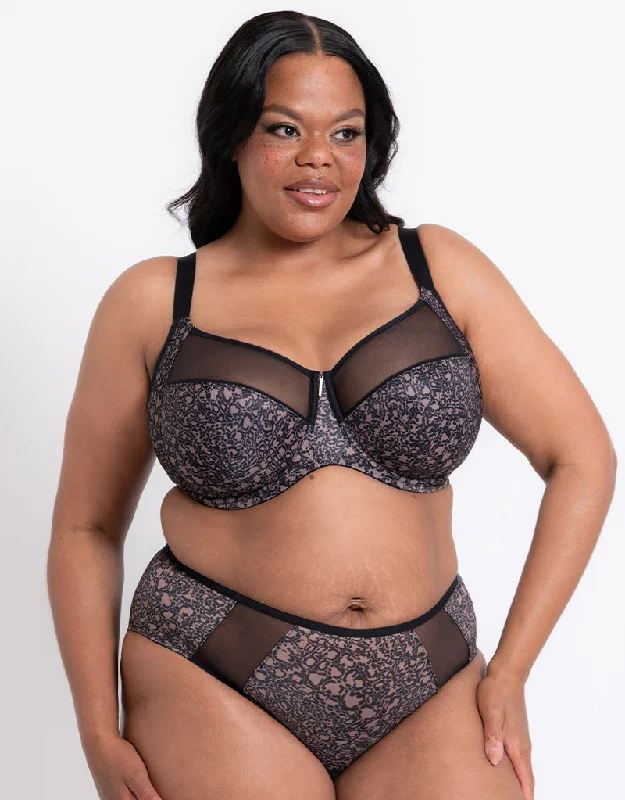 Do all bras have adjustable straps? -Adella Athena Aura Full Cup Side Support Bra Leopard Print Do all bras have adjustable straps? -Adella Athena Aura Full Cup Side Support Bra Leopard Print
