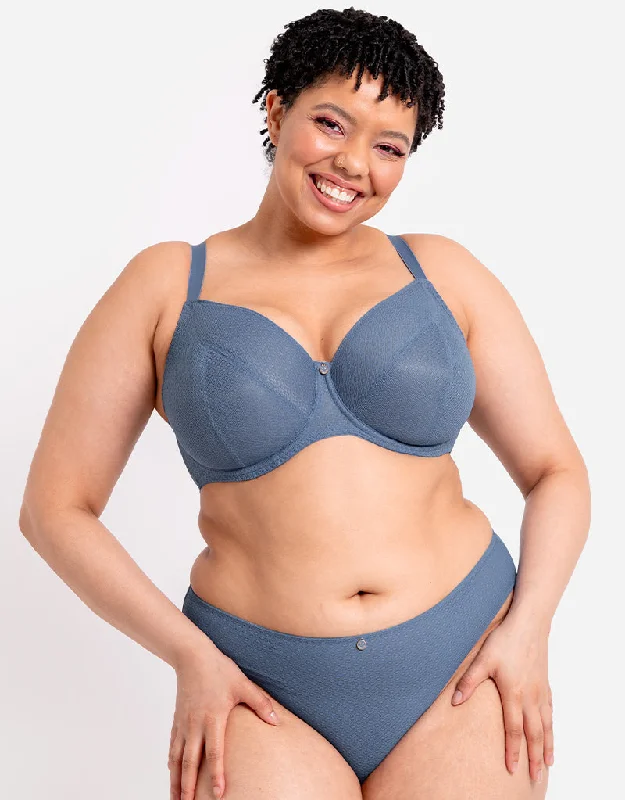Why do underwires poke out of my bra? -Curvy Kate Happy Boobs Balcony Bra Denim Blue Why do underwires poke out of my bra? -Curvy Kate Happy Boobs Balcony Bra Denim Blue