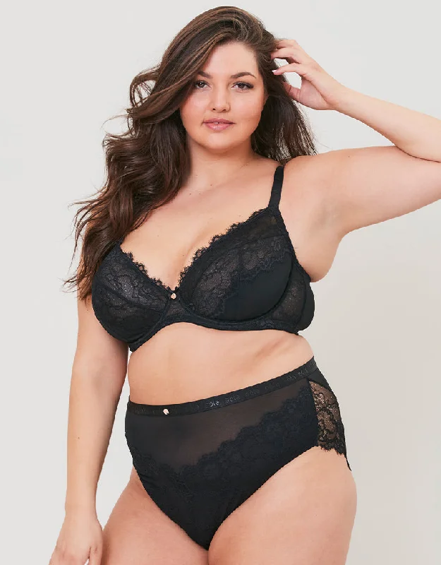 Why are seamless bras so popular? -Oola Lace & Logo Balconette Bra Black