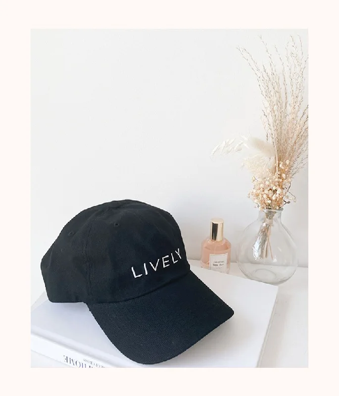 Deep V bras with balconette style -The It-Girl Hat: Jet Black