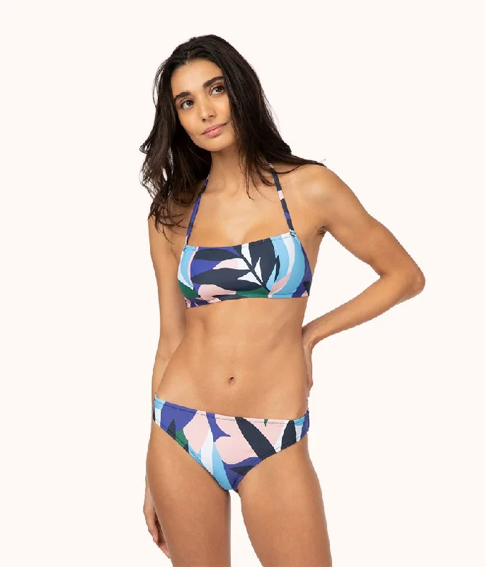 Deep V bras with high standards -The Straight Up Halter - Print: Retro Floral