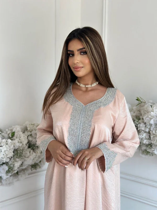 Do womenʼs like receiving robe sets as a gift -Caftan Meral