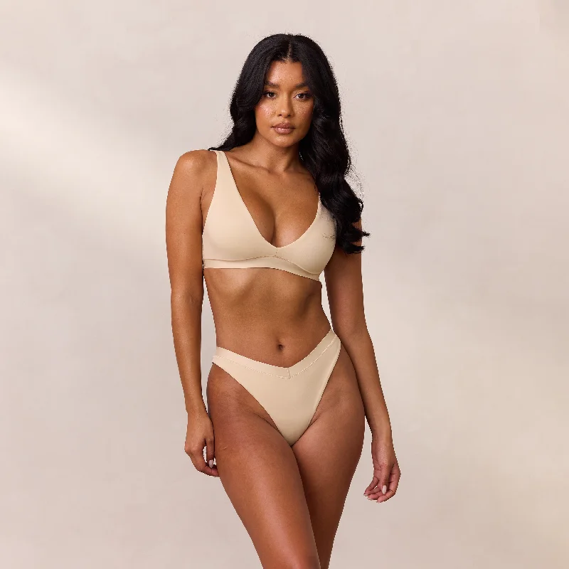Deep V bras with front closure -Everyday Comfort Triangle Bra - Vanilla