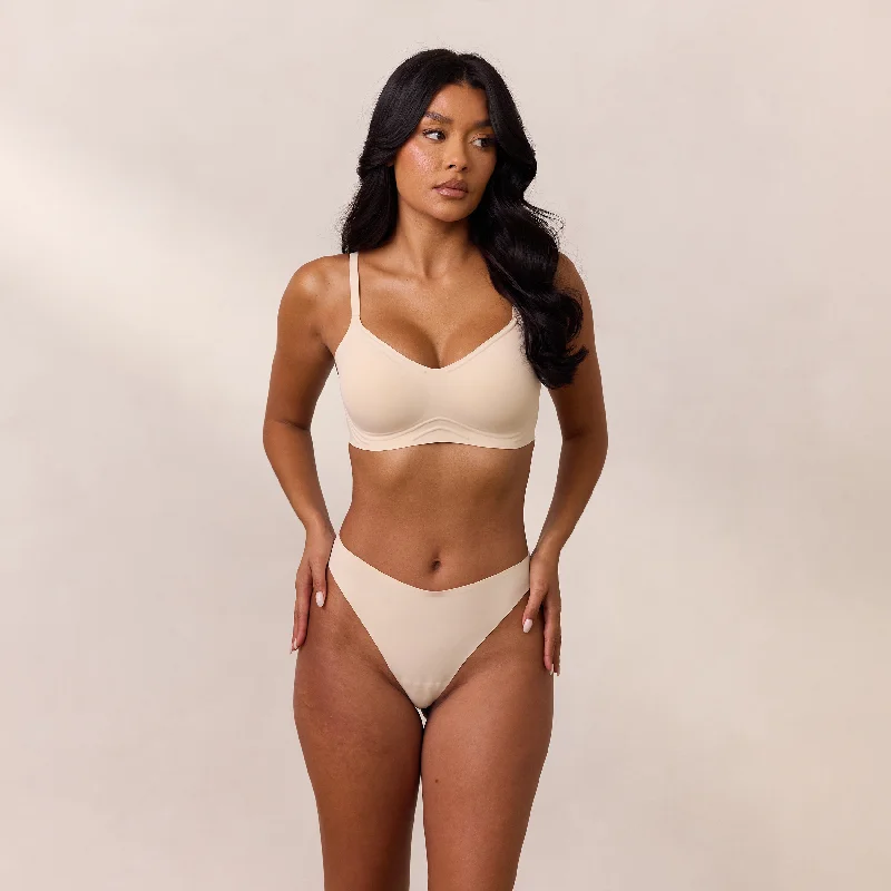 Deep V bras for limited time only -Everyday Flex Bralette - Vanilla
