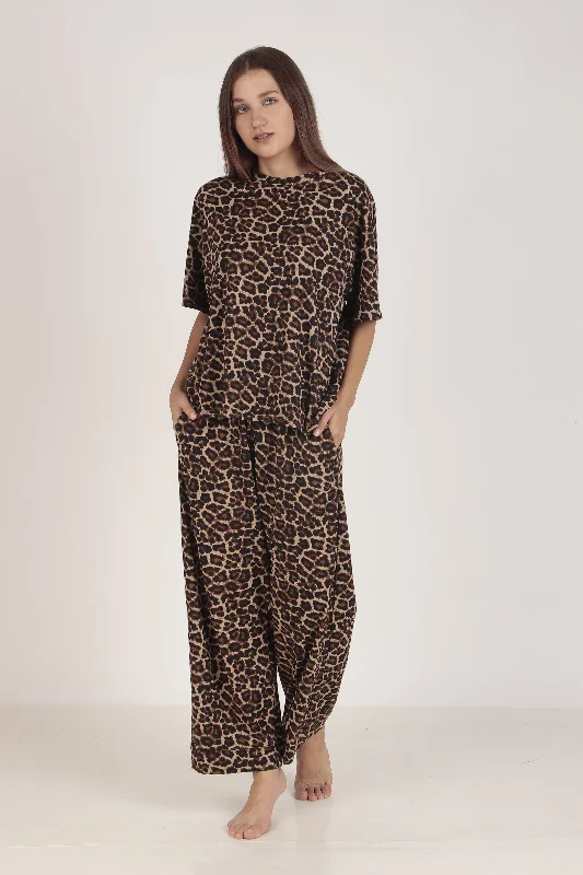 Are there Pajama Sets that don't overheat your body while you sleep? -Cheetah Cotton Night suit PJ set